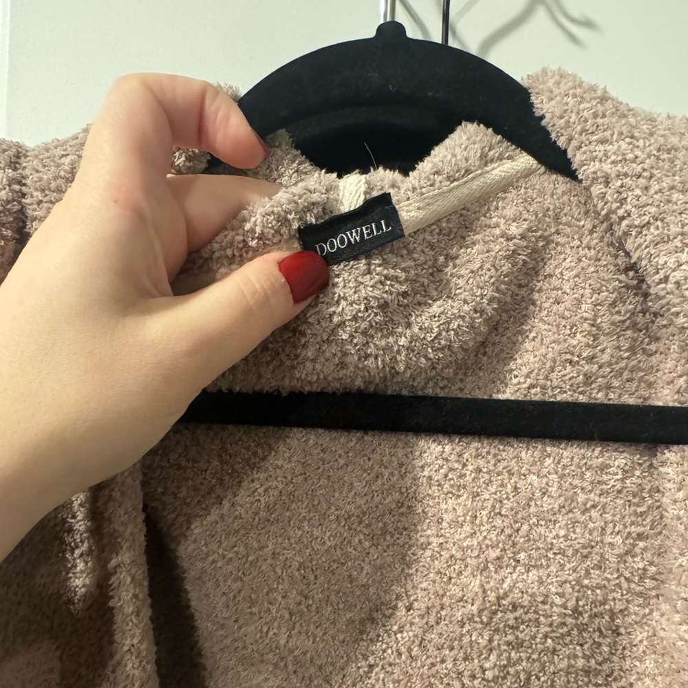 Cozy Tan Leopard Print Robe - Picture 3 of 3